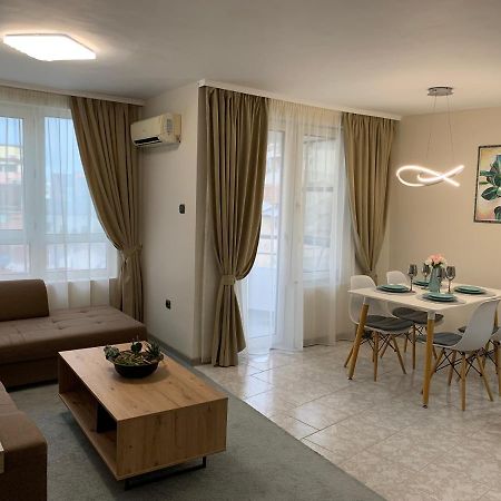 Unbeatable Location: New & Comfy Apartment Варна Экстерьер фото
