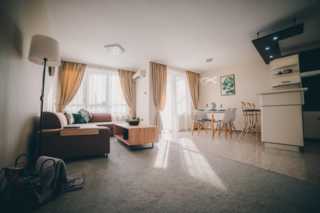 Unbeatable Location: New & Comfy Apartment Варна Экстерьер фото