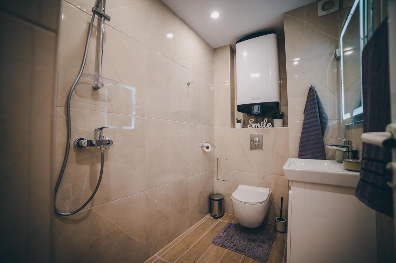 Unbeatable Location: New & Comfy Apartment Варна Экстерьер фото
